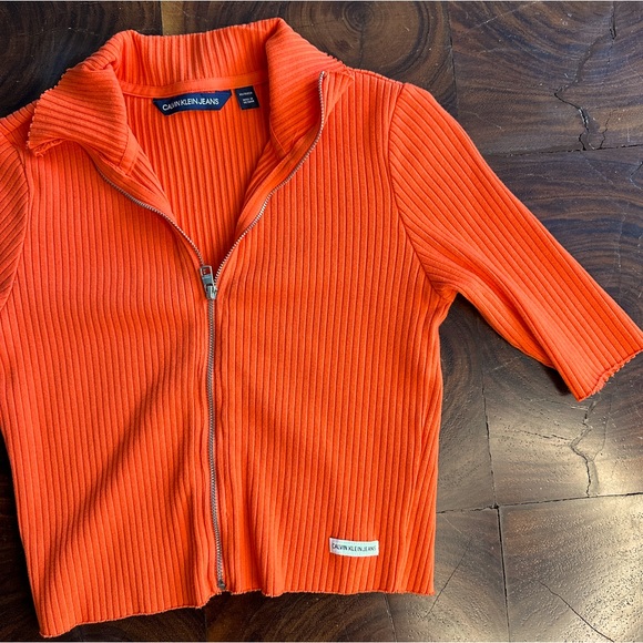 Calvin Klein - Picture 2 of 3